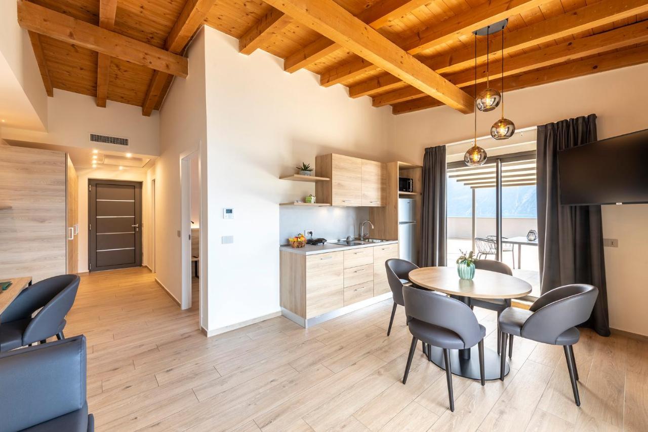 Evo Suites Apartments Limone sul Garda Luaran gambar