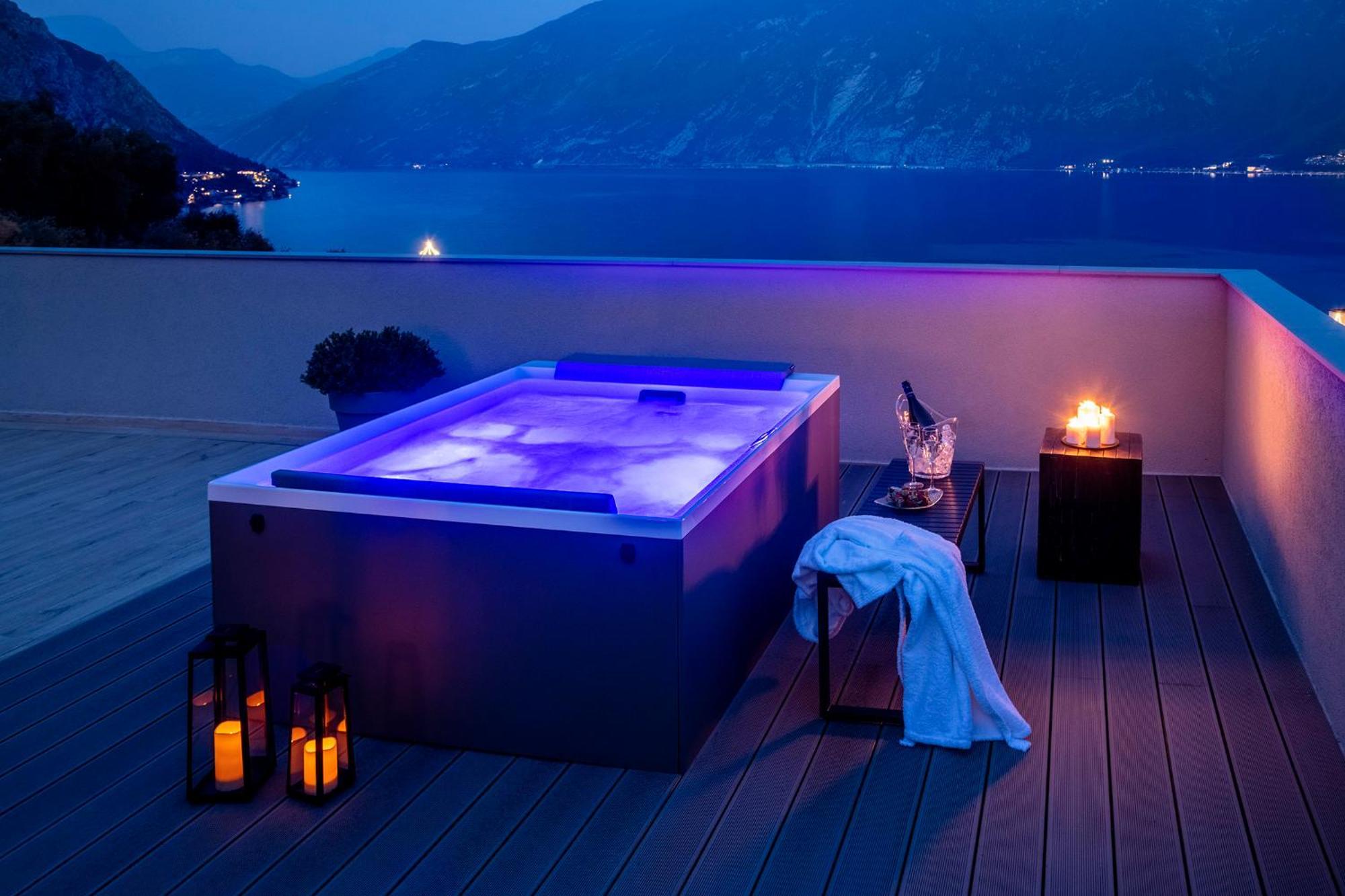 Evo Suites Apartments Limone sul Garda Bilik gambar